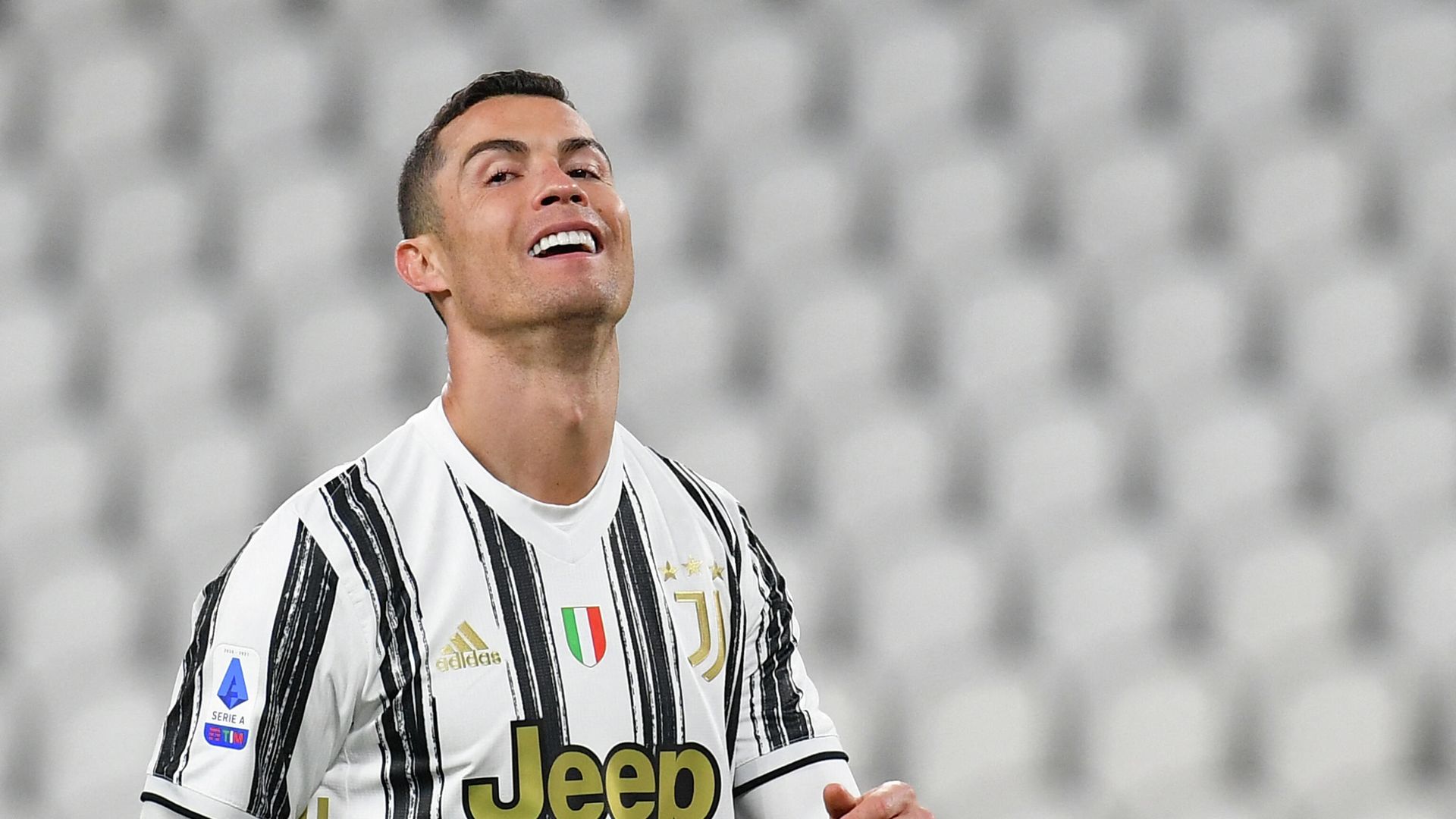 Juventus' Portuguese forward Cristiano Ronaldo reacts during the Italian Serie A football match Juventus vs Spezia on March 02, 2021 at the Juventus stadium in Turin. (Photo by Isabella BONOTTO / AFP) Juventus' Portuguese forward Cristiano Ronaldo reacts during the Italian Serie A football match Juventus vs Spezia on March 02, 2021 at the Juventus stadium in Turin. (Photo by Isabella BONOTTO / AFP) - РИА Новости, 1920, 03.03.2021