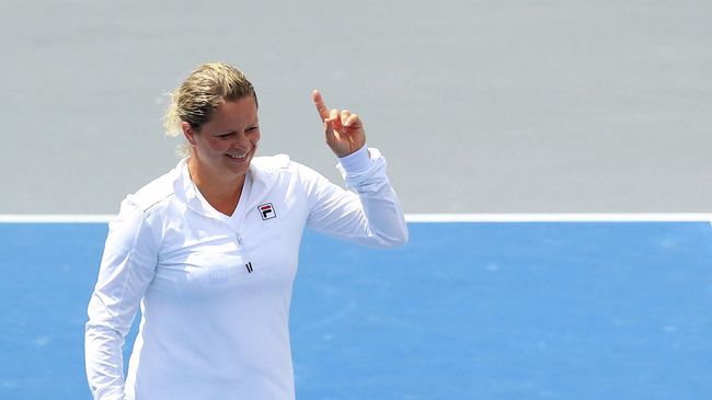 WHITE SULPHUR SPRINGS, WEST VIRGINIA - AUGUST 02: Kim Clijsters of the New York Empire reacts during the finals of the World TeamTennis at The Greenbrier on August 02, 2020 in White Sulphur Springs, West Virginia.   Streeter Lecka/Getty Images/AFP (Photo by STREETER LECKA / GETTY IMAGES NORTH AMERICA / Getty Images via AFP)