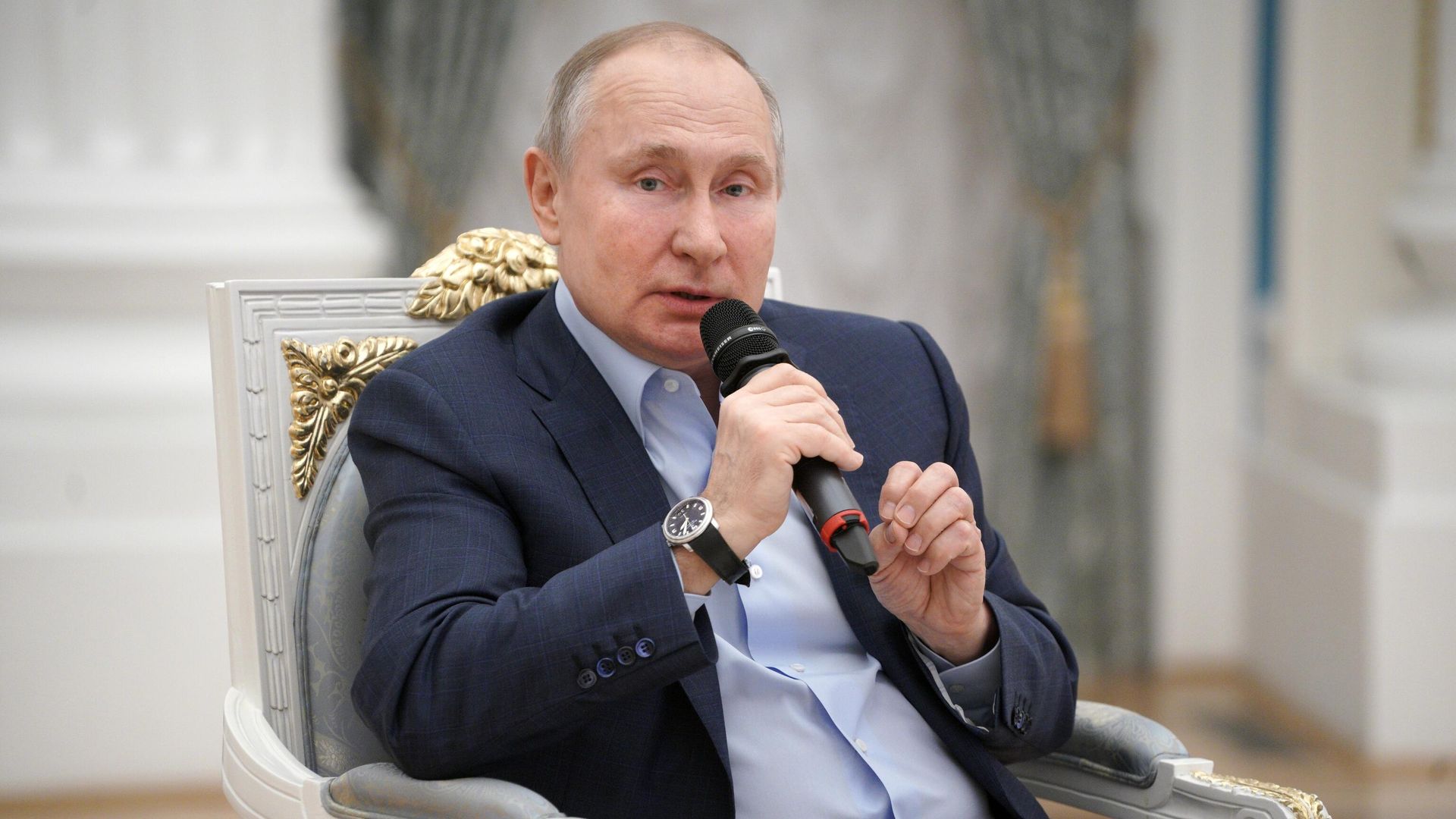Президент РФ Владимир Путин проводит встречу с участниками общероссийской акции взаимопомощи Мы вместе в Кремле Президент РФ Владимир Путин проводит встречу с участниками общероссийской акции взаимопомощи Мы вместе в Кремле - РИА Новости, 1920, 04.03.2021