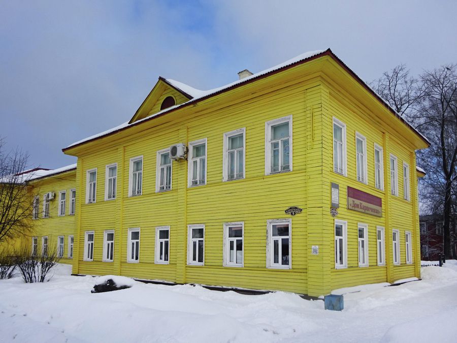 Дом Карпеченко (конец 19 в.) Дом Карпеченко (конец 19 в.)