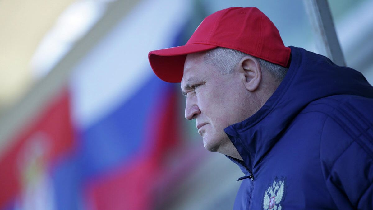 Главный тренер женской сборной России по футболу Юрий Красножан - РИА Новости, 1920, 03.06.2026