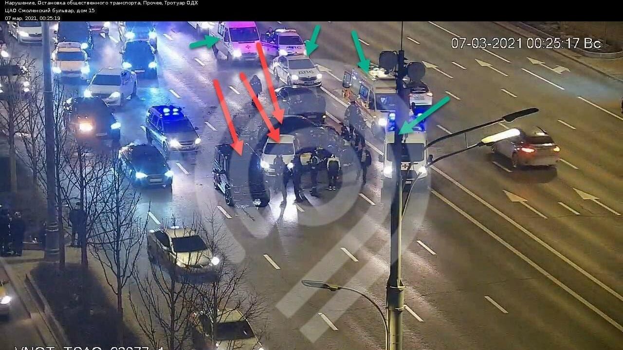 ДТП на Смоленском бульваре в Москве ДТП на Смоленском бульваре в Москве - РИА Новости, 1920, 07.03.2021