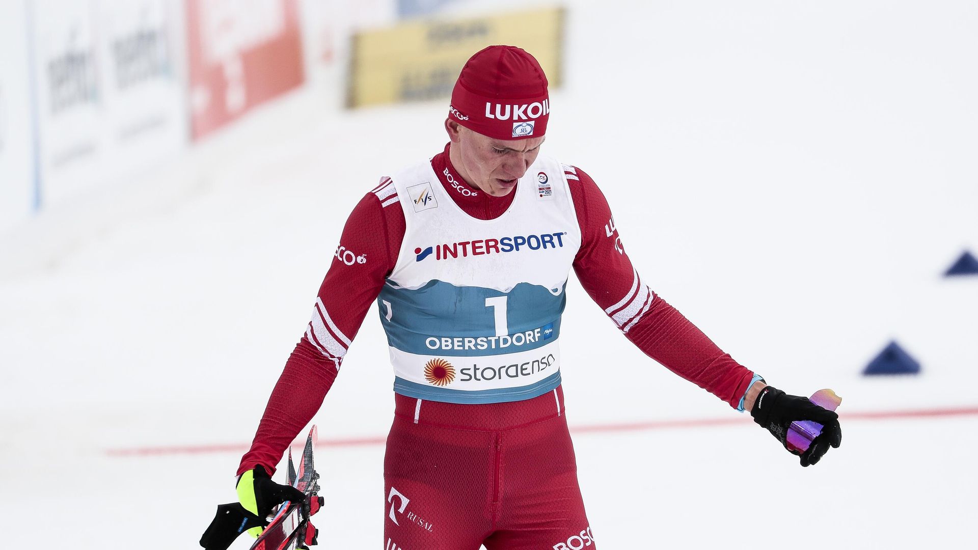 Александр Большунов после финиша в марафоне на чемпионате мира Александр Большунов после финиша в марафоне на чемпионате мира - РИА Новости, 1920, 07.03.2021