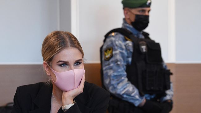 Любовь Соболь в Перовском районном суде города Москвы Любовь Соболь в Перовском районном суде города Москвы