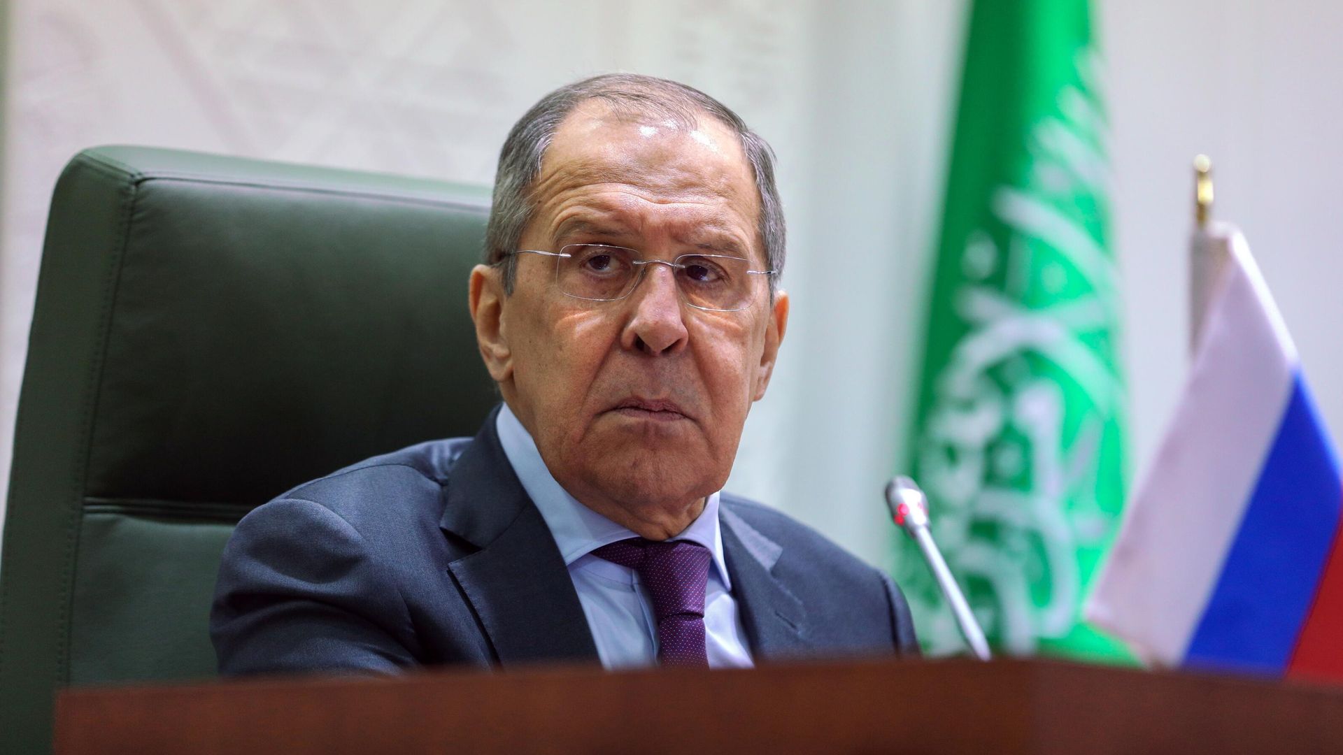 Министр иностранных дел РФ Сергей Лавров во время совместной с министром иностранных дел Саудовской Аравии Фейсалой бен Фарханом Аль Саудом пресс-конференции по итогам встречи в Эр-Рияде Министр иностранных дел РФ Сергей Лавров во время совместной с министром иностранных дел Саудовской Аравии Фейсалой бен Фарханом Аль Саудом пресс-конференции по итогам встречи в Эр-Рияде - РИА Новости, 1920, 16.03.2021