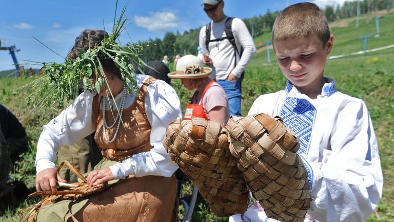 Участники 24-го Всероссийского Бажовского фестиваля народного творчества в Челябинской области