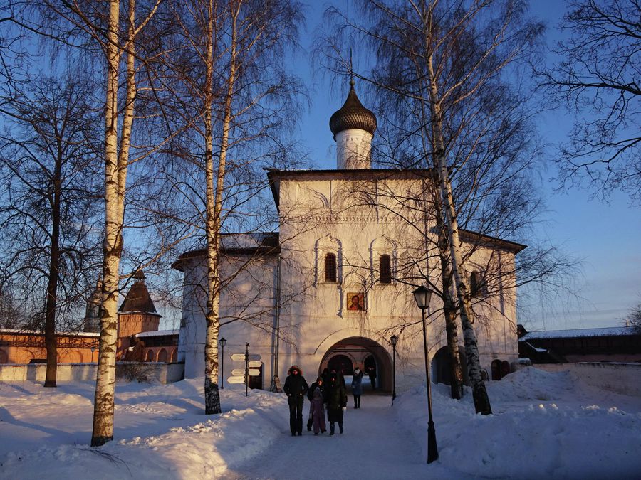 Надвратная церковь (построена до 1630 г.) в Спасо-Евфимиевом монастыре Надвратная церковь (построена до 1630 г.) в Спасо-Евфимиевом монастыре