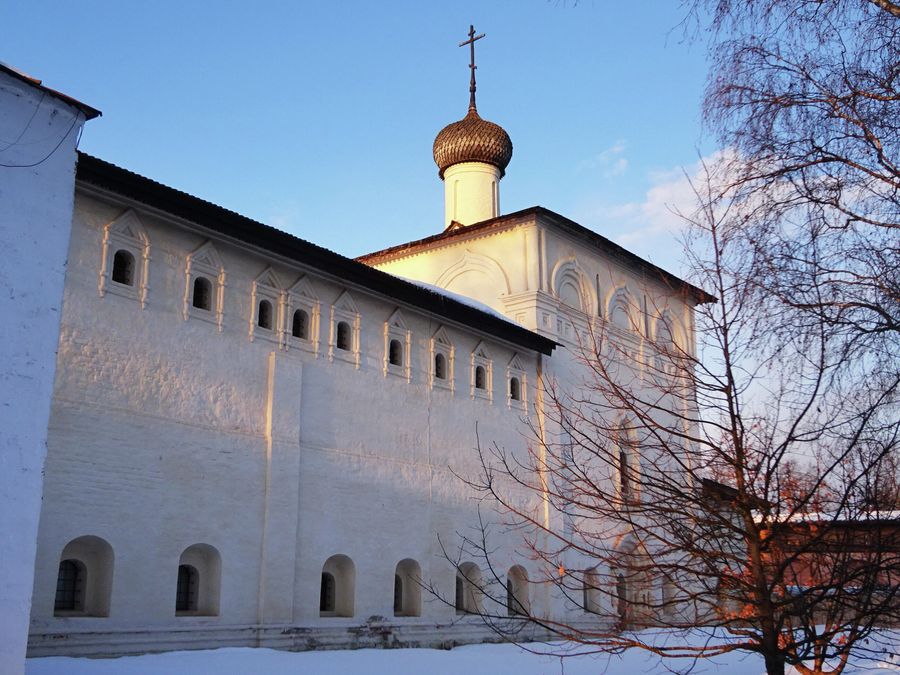 Больничная церковь Николая Чудотворца (1669 г.) в Спасо-Евфимиевом монастыре Больничная церковь Николая Чудотворца (1669 г.) в Спасо-Евфимиевом монастыре