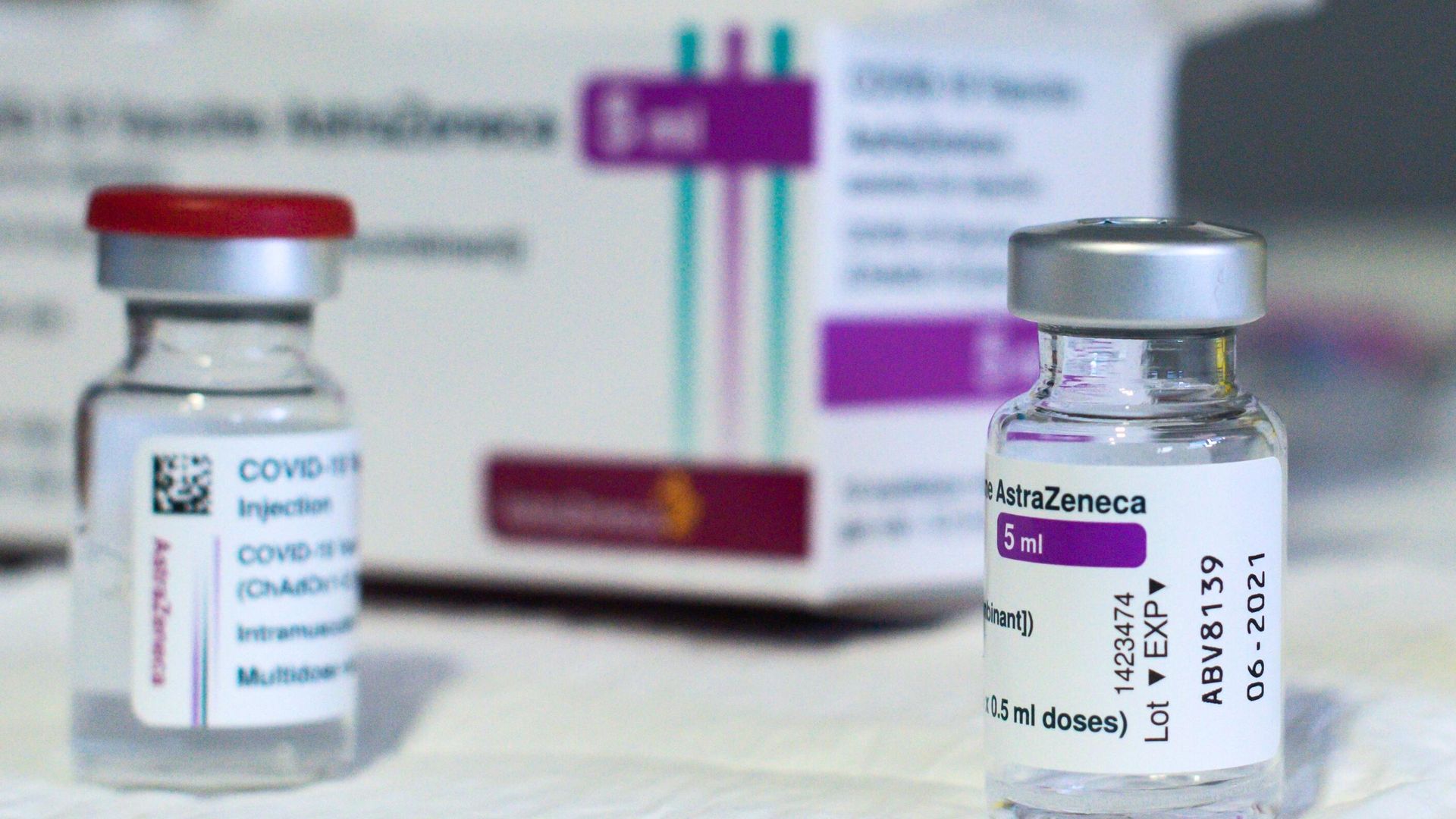 Вакцина Oxford/AstraZeneca от COVID-19  - РИА Новости, 1920, 04.06.2021