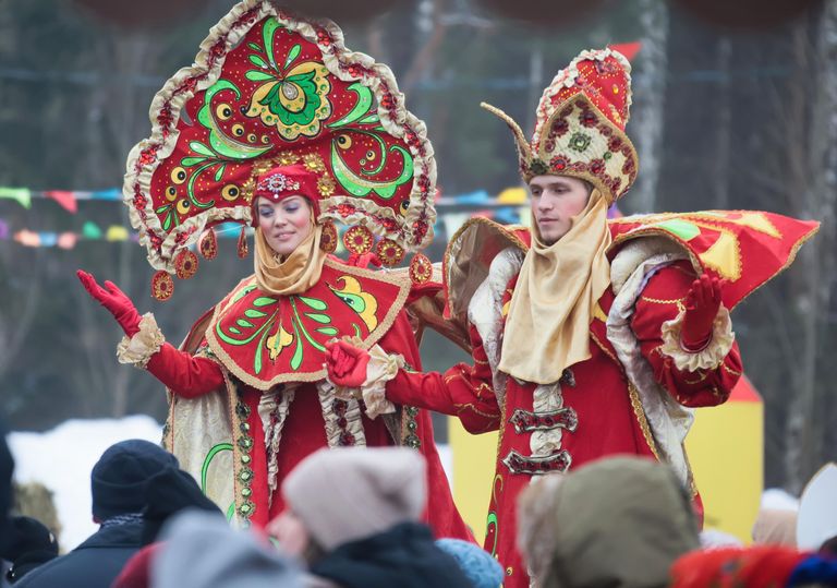 Участники народных гуляний во время празднования Бакшевской Масленицы в Московской области Участники народных гуляний во время празднования Бакшевской Масленицы в Московской области