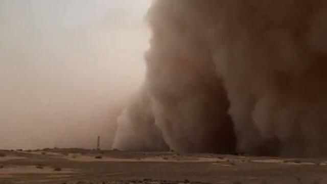 Сильнейшая песчаная буря в Персидском заливе Сильнейшая песчаная буря в Персидском заливе - РИА Новости, 1920, 14.03.2021