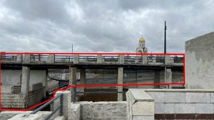 Незаконно возведенная колоннада на Поклонной горе в Москве Незаконно возведенная колоннада на Поклонной горе в Москве - РИА Новости, 1920, 15.03.2021