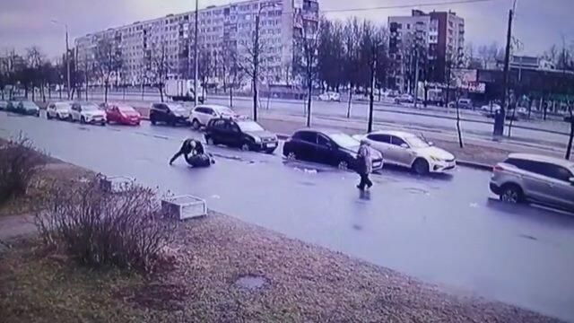 В Санкт-Петербурге водитель напал с ножом на пассажира. Кадры ЧП В Санкт-Петербурге водитель напал с ножом на пассажира. Кадры ЧП - РИА Новости, 1920, 16.03.2021