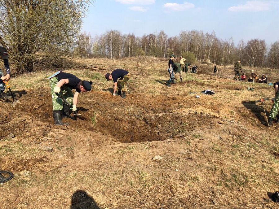 На Зайцевой горе в Калужской области во время весенней Вахты Памяти, организованной Костромским региональным отделением ООД Поисковое Движение России На Зайцевой горе в Калужской области во время весенней Вахты Памяти, организованной Костромским региональным отделением ООД Поисковое Движение России