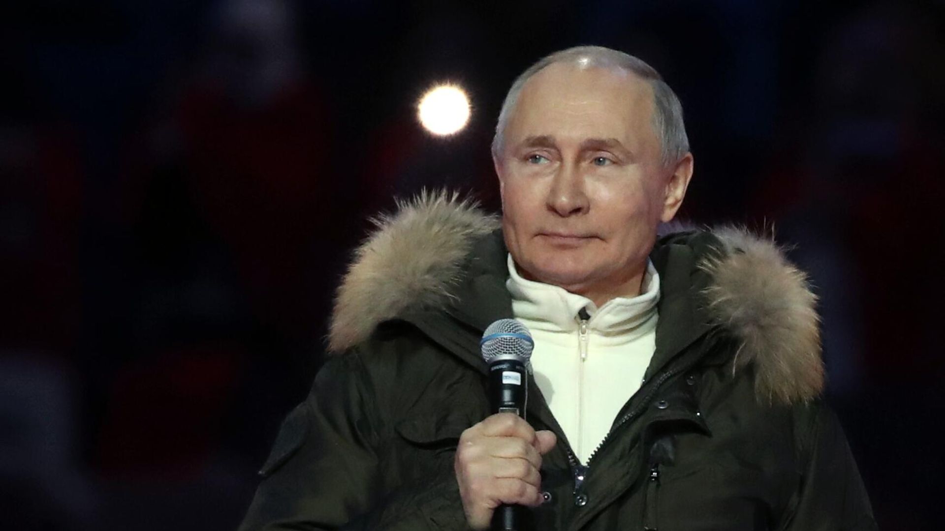 Президент РФ Владимир Путин на концерте в Лужниках в честь воссоединения Крыма и России Президент РФ Владимир Путин на концерте в Лужниках в честь воссоединения Крыма и России - РИА Новости, 1920, 22.03.2021