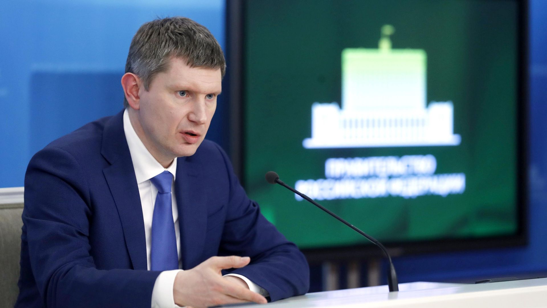 Министр экономического развития РФ Максим Решетников во время брифинга в Доме правительства РФ Министр экономического развития РФ Максим Решетников во время брифинга в Доме правительства РФ - РИА Новости, 1920, 24.07.2021