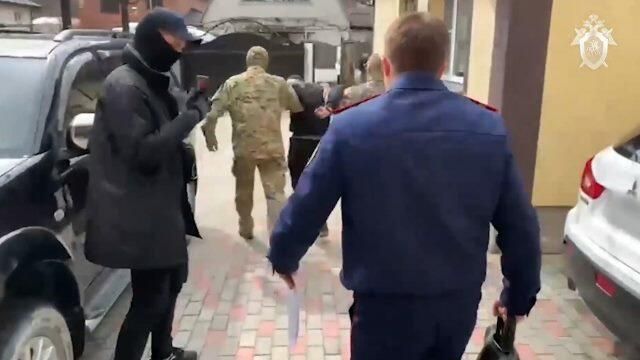 Задержание подозреваемых в организации экстремистского сообщества в Краснодарском крае. Кадры СК Задержание подозреваемых в организации экстремистского сообщества в Краснодарском крае. Кадры СК - РИА Новости, 1920, 19.03.2021