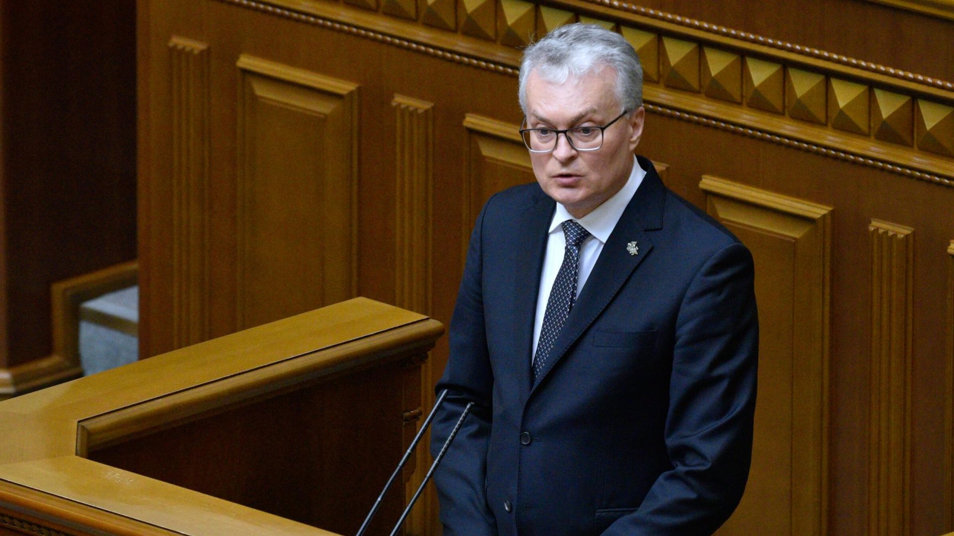 Президент Литвы Гитанас Науседа выступает на внеочередном заседании Верховной рады Украины в Киеве Президент Литвы Гитанас Науседа выступает на внеочередном заседании Верховной рады Украины в Киеве - РИА Новости, 1920, 07.04.2021