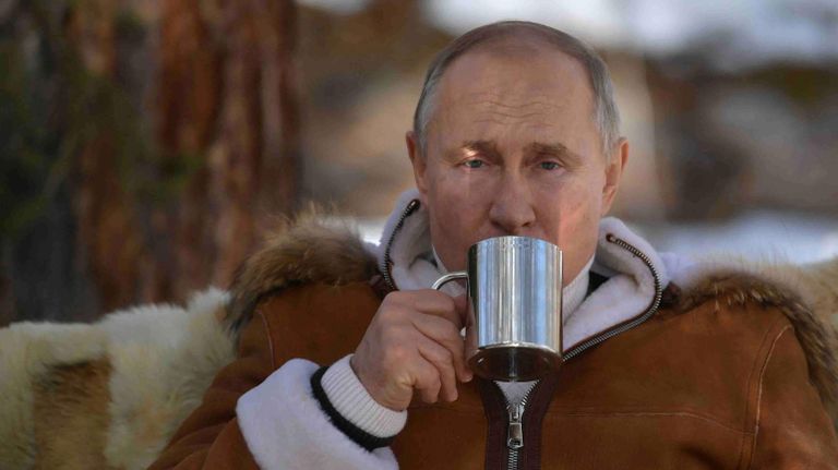 Президент РФ Владимир Путин во время отдыха в тайге Президент РФ Владимир Путин во время отдыха в тайге