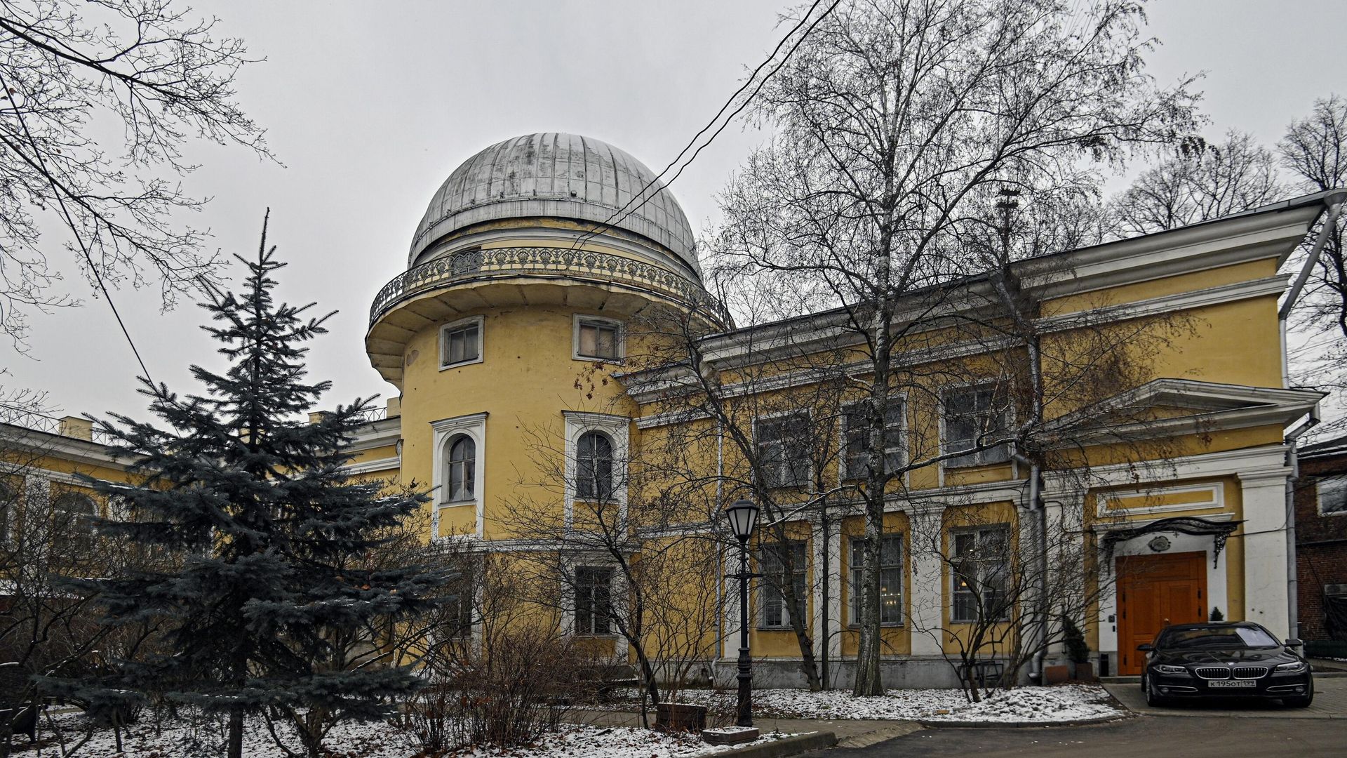 Ремонт самого старого деревянного дома Москвы Ремонт самого старого деревянного дома Москвы - РИА Новости, 1920, 22.03.2021