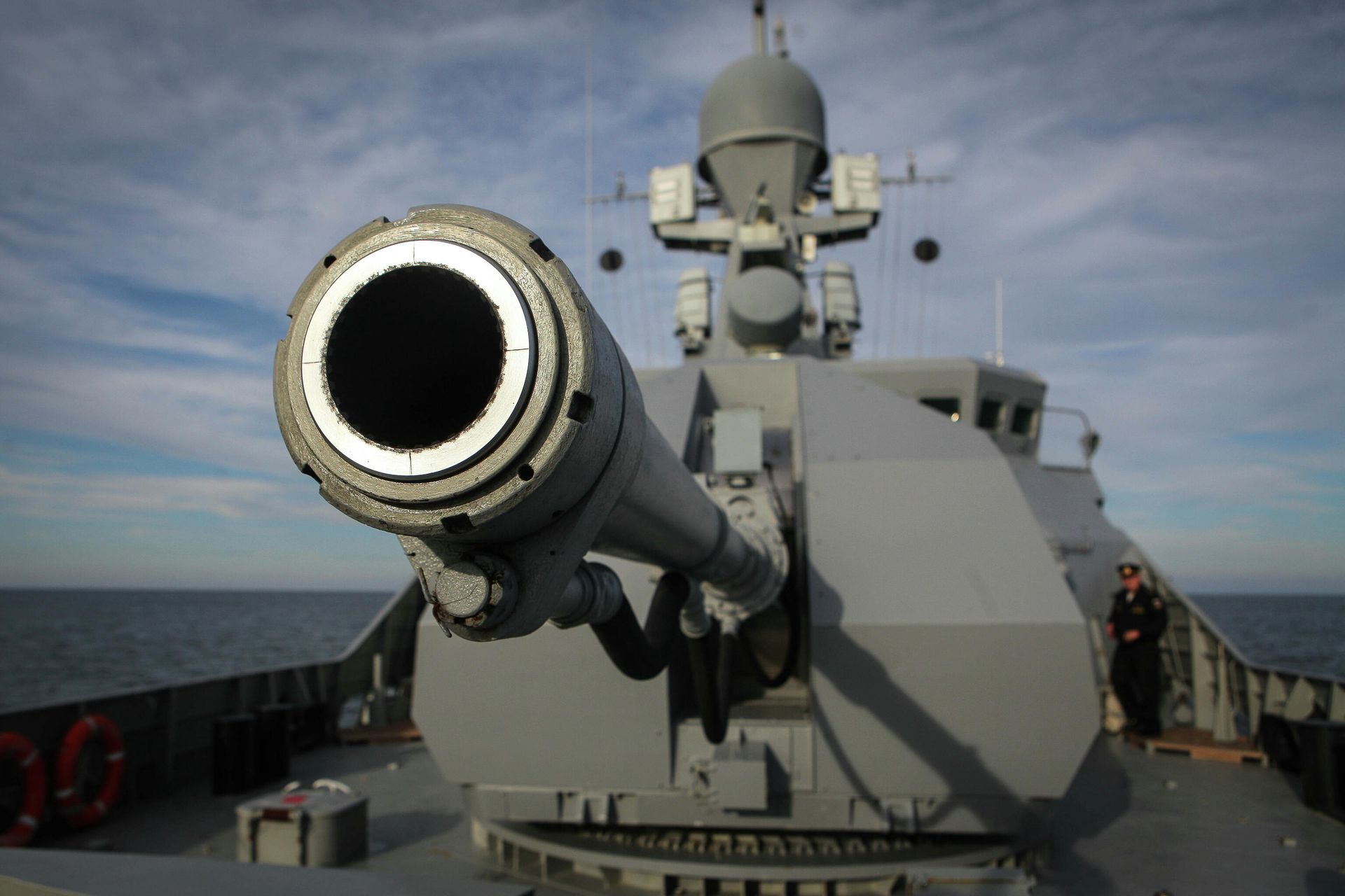 Артиллерийская установка А-190 малого ракетного корабля Углич Артиллерийская установка А-190 малого ракетного корабля Углич - РИА Новости, 1920, 26.03.2021