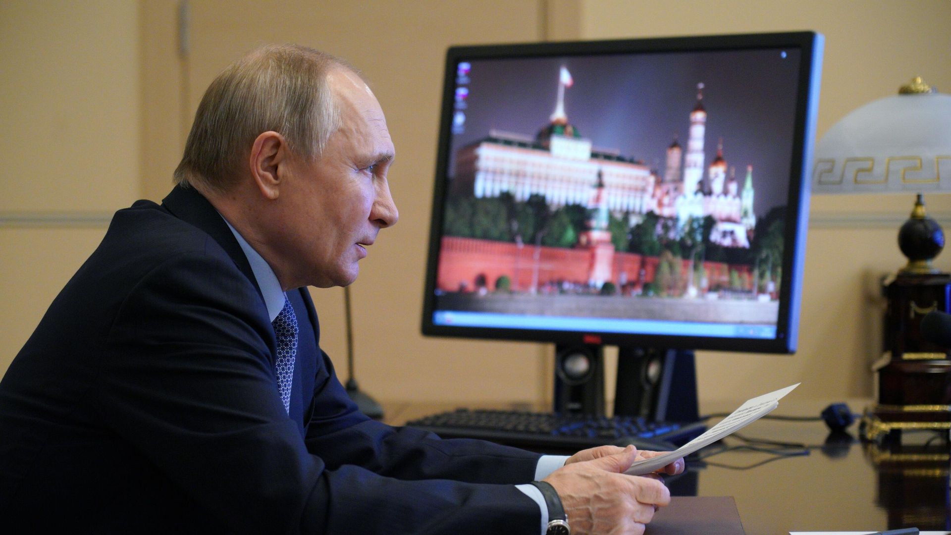 Президент РФ Владимир Путин проводит в режиме видеоконференции заседание Совета по межнациональным отношениям Президент РФ Владимир Путин проводит в режиме видеоконференции заседание Совета по межнациональным отношениям - РИА Новости, 1920, 09.04.2021