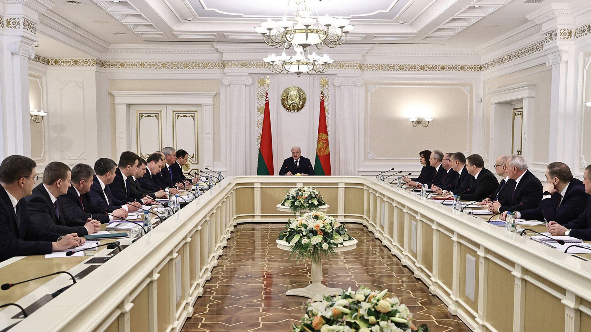 Cовещание по вопросам перераспределения полномочий между органами власти в Республике Беларусь Cовещание по вопросам перераспределения полномочий между органами власти в Республике Беларусь - РИА Новости, 1920, 30.03.2021