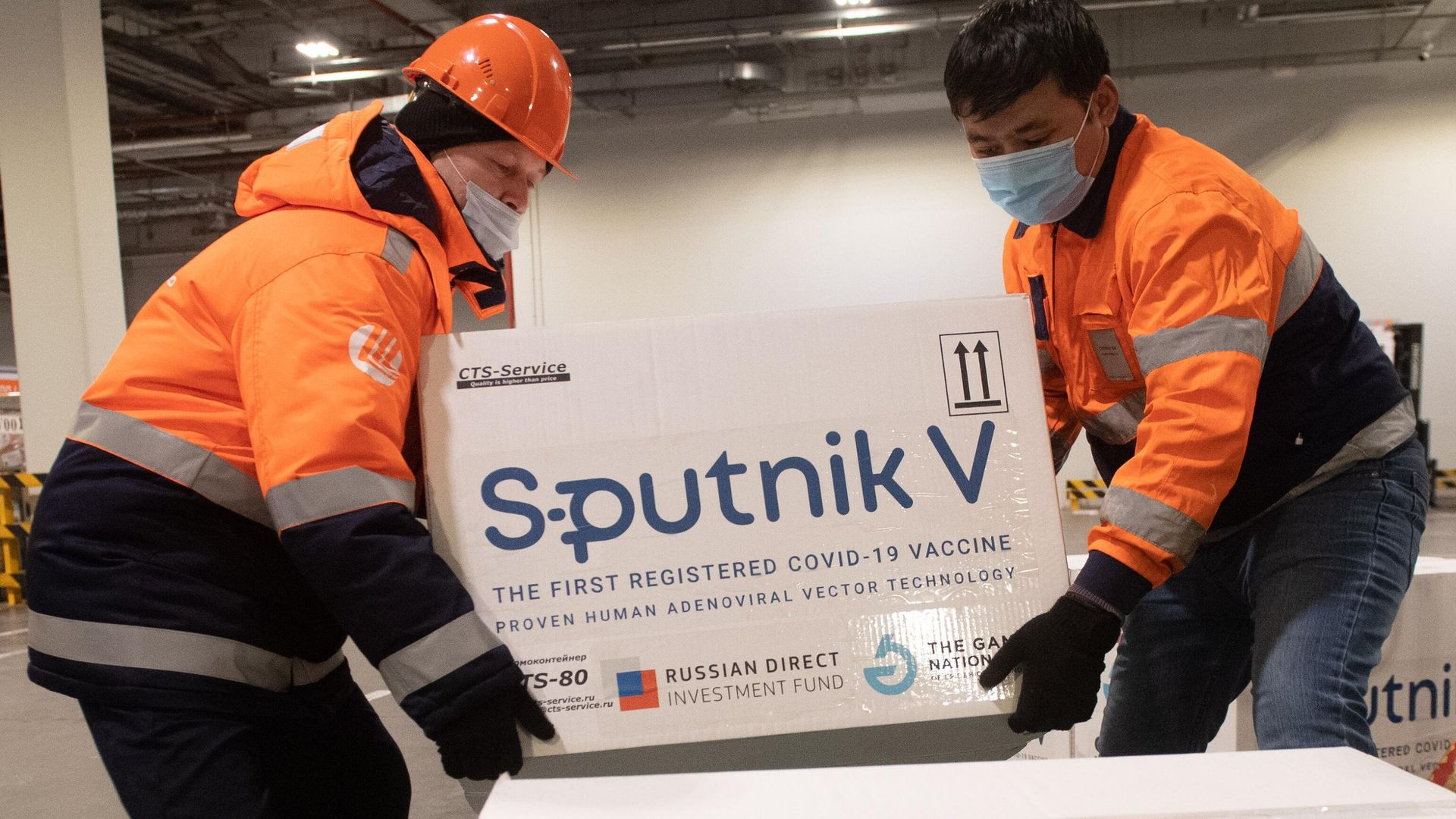Доставка вакцины Sputnik V на склад в грузовой терминал Москва Карго Доставка вакцины Sputnik V на склад в грузовой терминал Москва Карго - РИА Новости, 1920, 30.04.2021