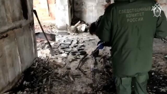 Криминалисты работают в доме мытищинского стрелка Криминалисты работают в доме мытищинского стрелка - РИА Новости, 1920, 31.03.2021
