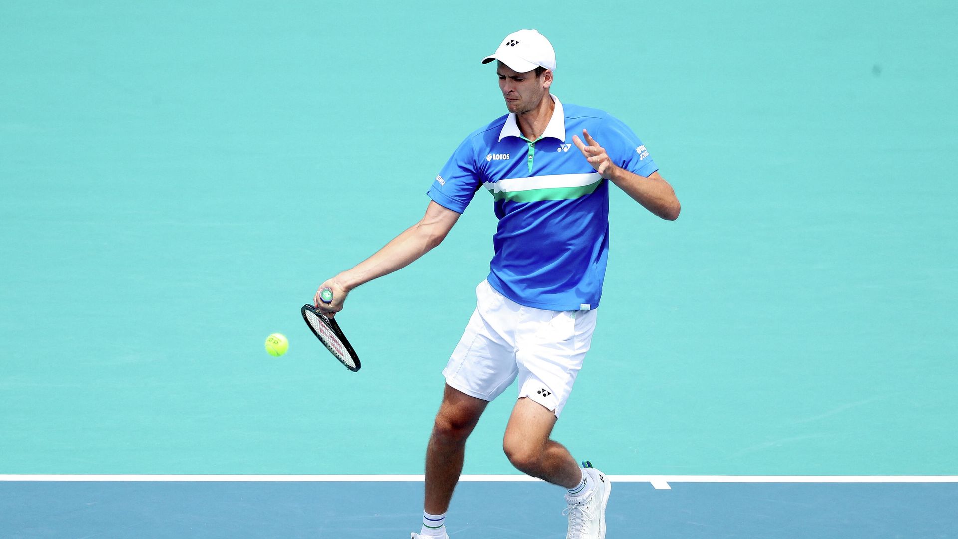 MIAMI GARDENS, FLORIDA - APRIL 04: Hubert Hurkacz of Poland returns a shot to Jannik Sinner of Italy during the final of the Miami Open at Hard Rock Stadium on April 04, 2021 in Miami Gardens, Florida. Matthew Stockman/Getty Images/AFP (Photo by MATTHEW STOCKMAN / GETTY IMAGES NORTH AMERICA / Getty Images via AFP) MIAMI GARDENS, FLORIDA - APRIL 04: Hubert Hurkacz of Poland returns a shot to Jannik Sinner of Italy during the final of the Miami Open at Hard Rock Stadium on April 04, 2021 in Miami Gardens, Florida. Matthew Stockman/Getty Images/AFP (Photo by MATTHEW STOCKMAN / GETTY IMAGES NORTH AMERICA / Getty Images via AFP) - РИА Новости, 1920, 04.04.2021