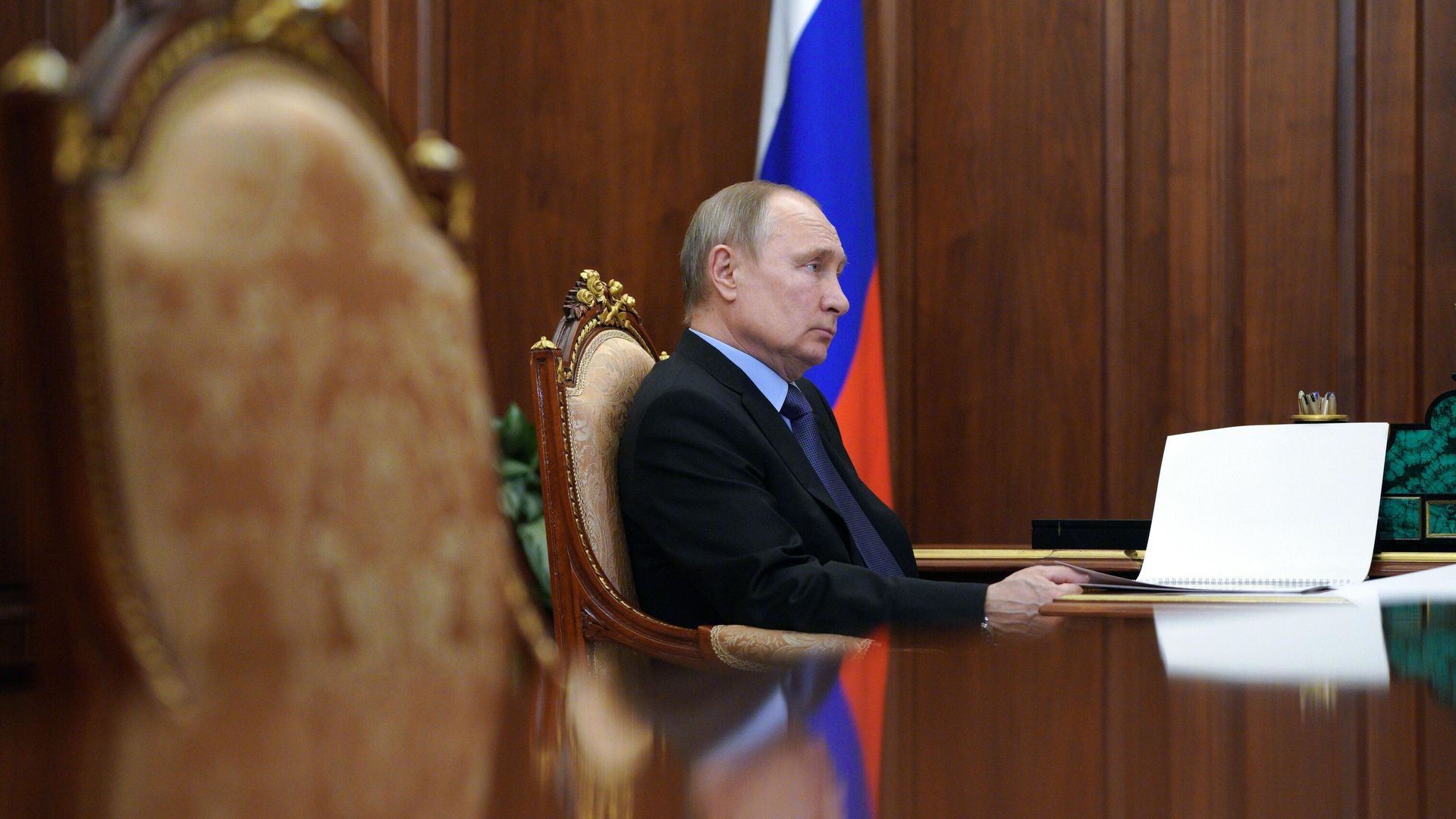 Президент РФ Владимир Путин во время встречи с министром сельского хозяйства РФ Дмитрием Патрушевым Президент РФ Владимир Путин во время встречи с министром сельского хозяйства РФ Дмитрием Патрушевым - РИА Новости, 1920, 05.04.2021