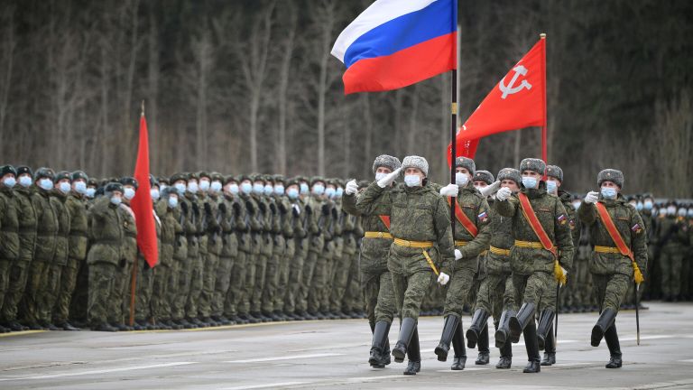 Военнослужащие во время репетиции военного парада, приуроченного к 76-летию Победы в Великой Отечественной войне, в подмосковном Алабино Военнослужащие во время репетиции военного парада, приуроченного к 76-летию Победы в Великой Отечественной войне, в подмосковном Алабино