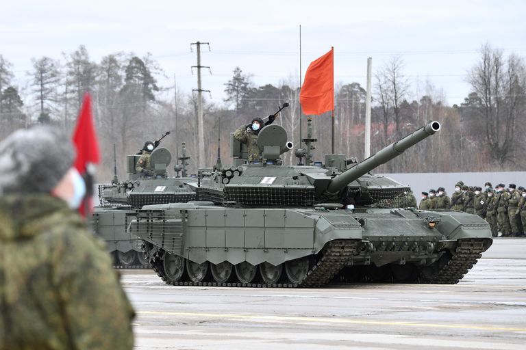Танк Т-72Б3 во время репетиции военного парада, приуроченного к 76-летию Победы в Великой Отечественной войне, в подмосковном Алабино Танк Т-72Б3 во время репетиции военного парада, приуроченного к 76-летию Победы в Великой Отечественной войне, в подмосковном Алабино
