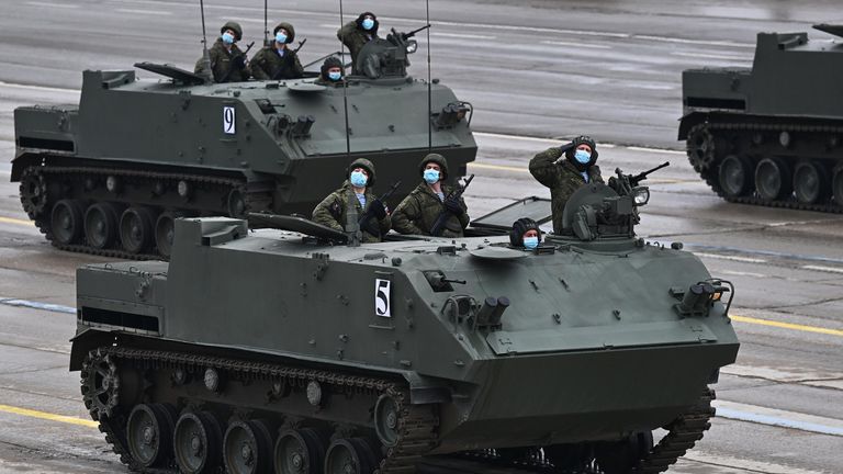 Бронетранспортеры БТР-МДМ Ракушка во время репетиции военного парада, приуроченного к 76-летию Победы в Великой Отечественной войне, в подмосковном Алабино Бронетранспортеры БТР-МДМ Ракушка во время репетиции военного парада, приуроченного к 76-летию Победы в Великой Отечественной войне, в подмосковном Алабино