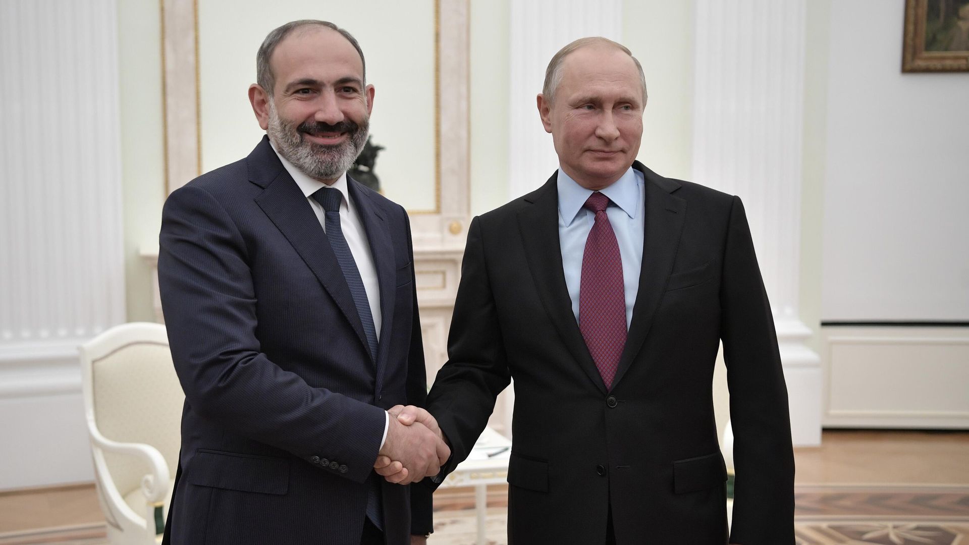 Президент РФ Владимир Путин и премьер-министр Армении Никол Пашинян во время встречи в Кремле Президент РФ Владимир Путин и премьер-министр Армении Никол Пашинян во время встречи в Кремле - РИА Новости, 1920, 06.04.2021