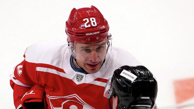 Хоккеист Спартака Андрей Зубарев