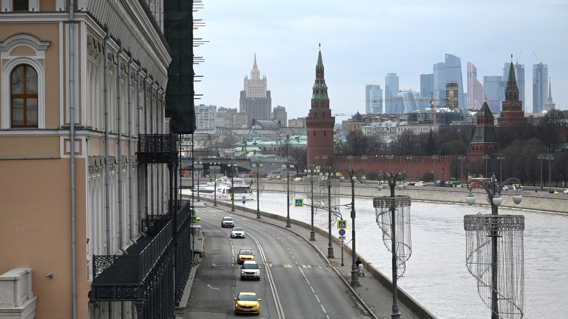 Софийская набережная в Москве Софийская набережная в Москве - РИА Новости, 1920, 08.04.2021