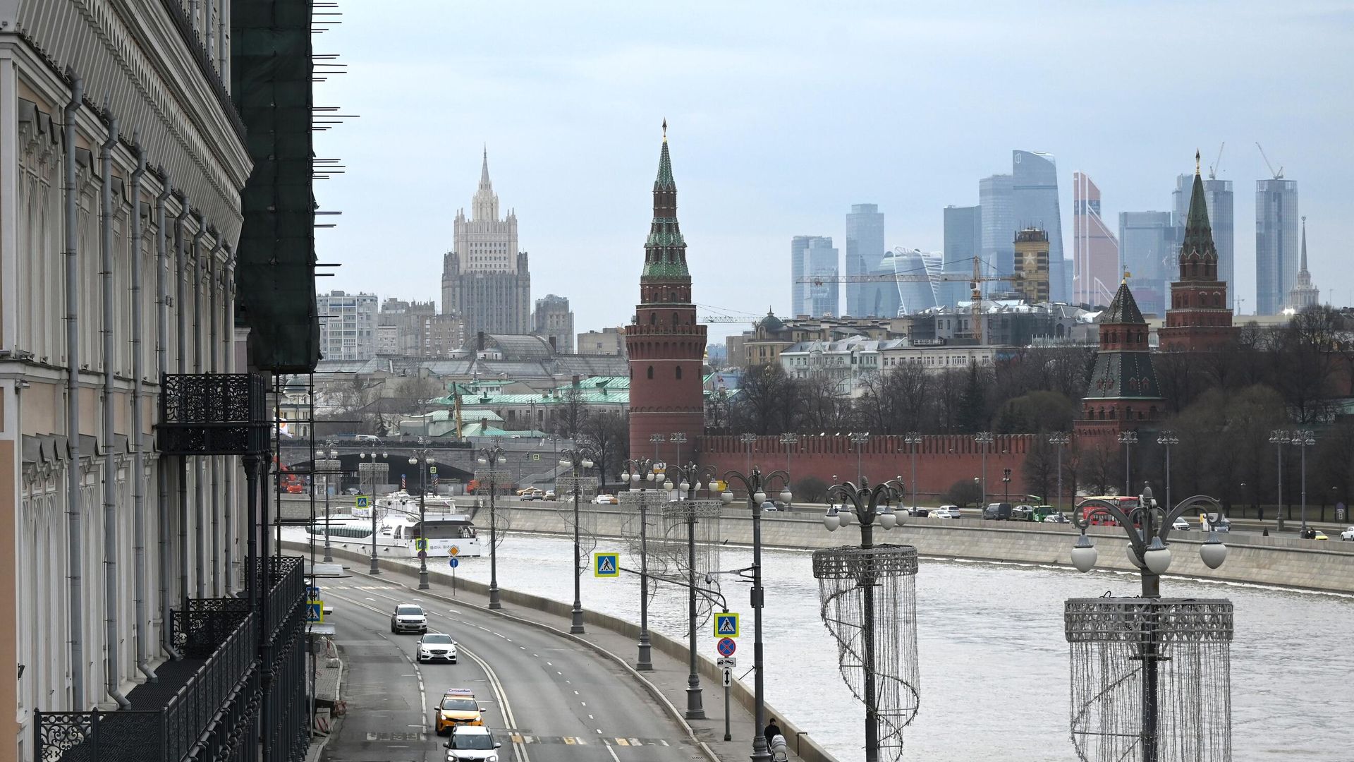 Софийская набережная в Москве Софийская набережная в Москве - РИА Новости, 1920, 14.04.2021