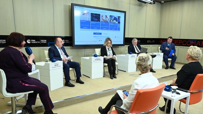 Онлайн-конференция на тему: Профессии, зарплаты, вузы: что, как и почему будут выбирать абитуриенты в рамках приемной кампании 2021 года
