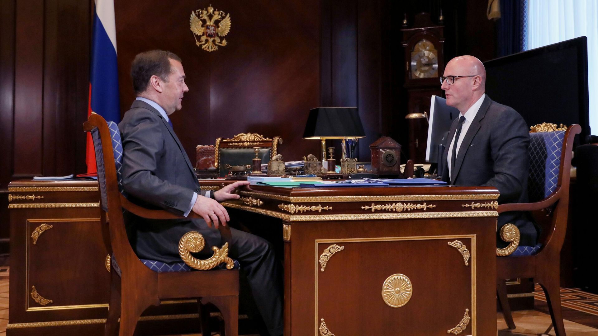 Заместитель председателя Совета безопасности РФ Дмитрий Медведев и заместитель председателя правительства РФ Дмитрий Чернышенко во время встречи Заместитель председателя Совета безопасности РФ Дмитрий Медведев и заместитель председателя правительства РФ Дмитрий Чернышенко во время встречи - РИА Новости, 1920, 07.04.2021