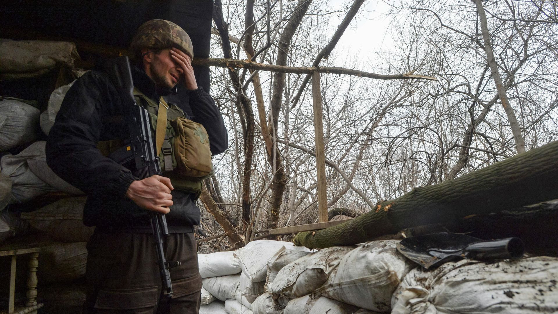 Украинский военнослужащий в Луганской области Украинский военнослужащий в Луганской области - РИА Новости, 1920, 08.04.2021
