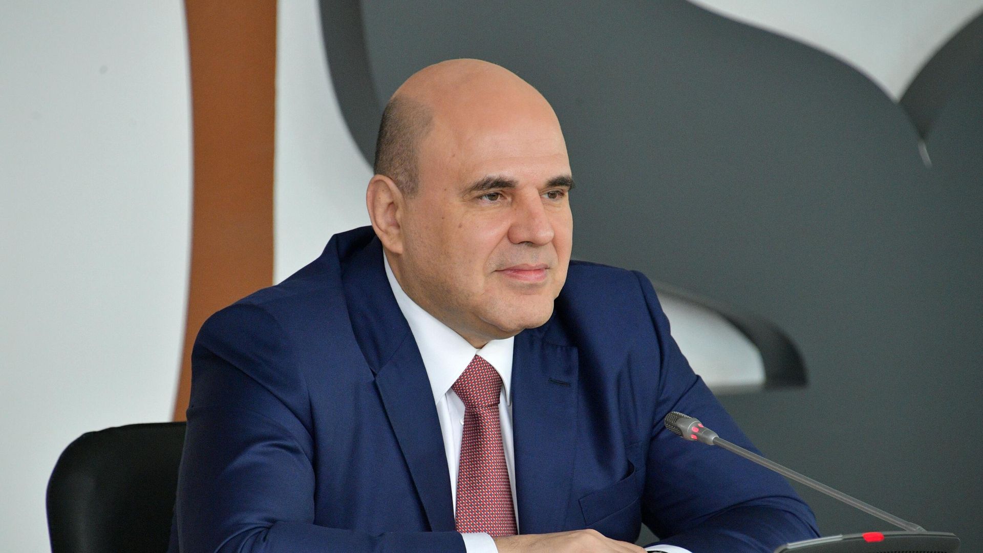 Председатель правительства РФ Михаил Мишустин проводит встречу со студентами и аспирантами авиакосмических вузов во время посещения МАИ Председатель правительства РФ Михаил Мишустин проводит встречу со студентами и аспирантами авиакосмических вузов во время посещения МАИ - РИА Новости, 1920, 12.04.2021