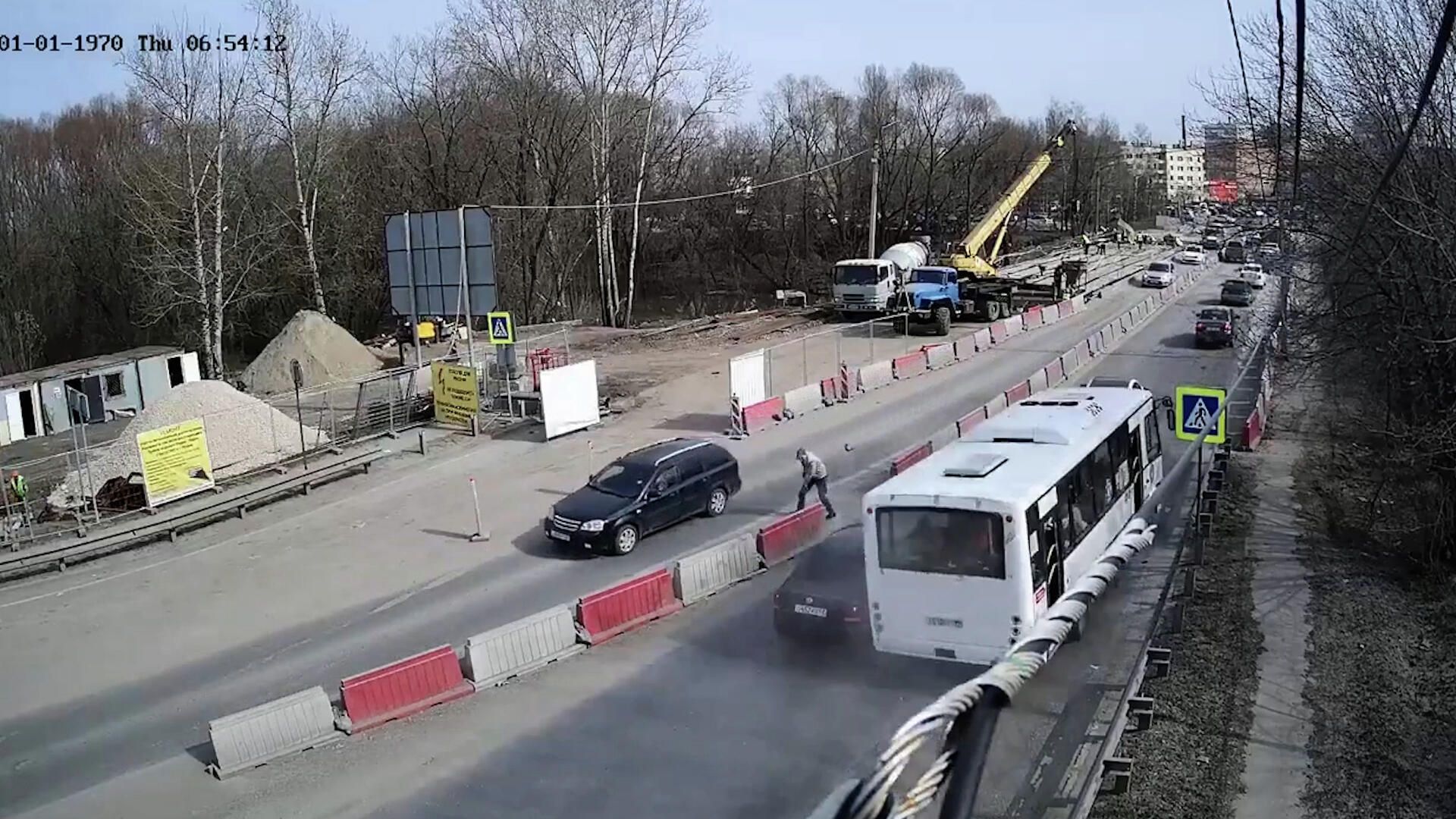 Кадры массового ДТП с участием автобуса в Рязани Кадры массового ДТП с участием автобуса в Рязани - РИА Новости, 1920, 12.04.2021