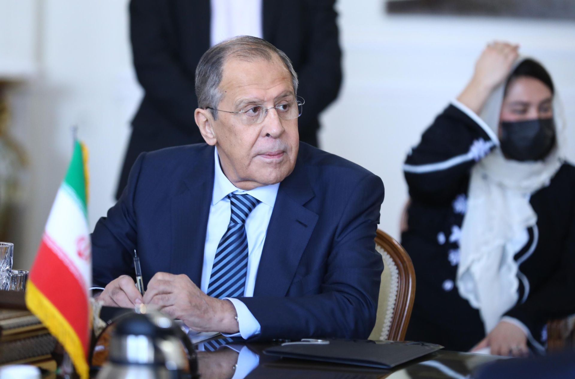 Министр иностранных дел РФ Сергей Лавров во время встречи с министром иностранных дел Ирана Мохаммадом Джавадом Зарифом в Тегеране - РИА Новости, 1920, 02.03.2026