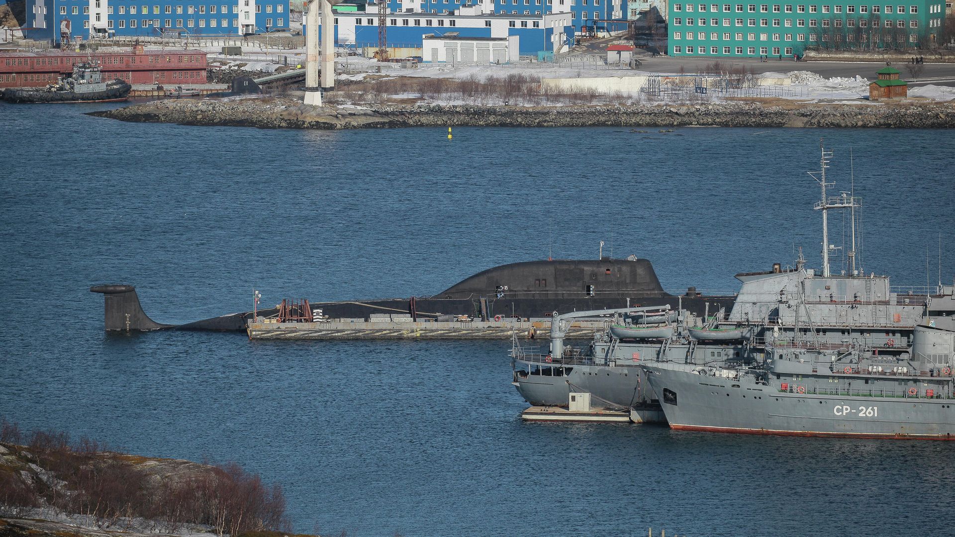 Атомная подводная лодка К-335 Гепард на причале пункта базирования Северного флота России в Гаджиево Атомная подводная лодка К-335 Гепард на причале пункта базирования Северного флота России в Гаджиево - РИА Новости, 1920, 25.04.2021