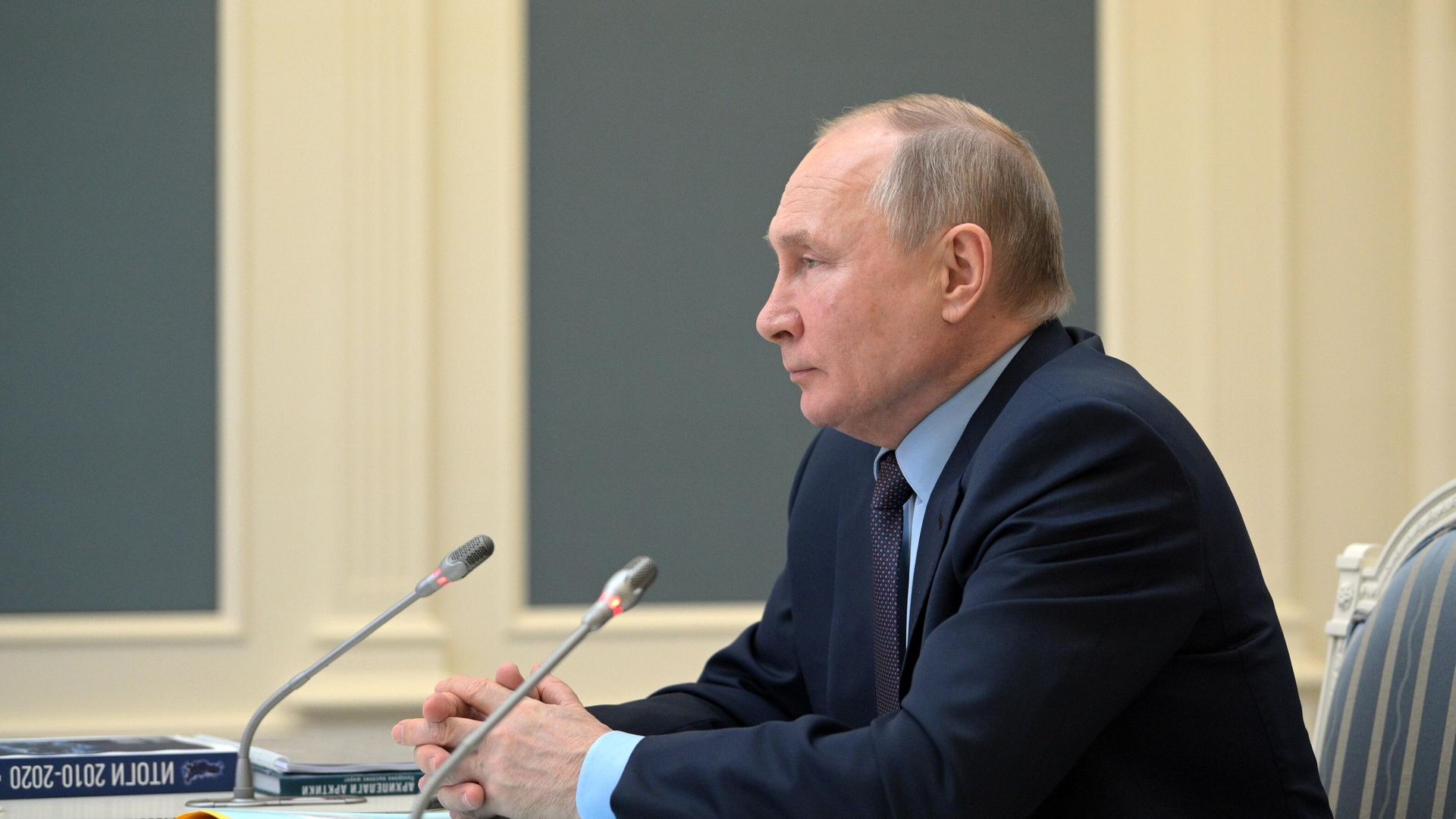 Президент РФ Владимир Путин принимает участие в заседании попечительского совета Русского географического общества Президент РФ Владимир Путин принимает участие в заседании попечительского совета Русского географического общества - РИА Новости, 1920, 16.04.2021