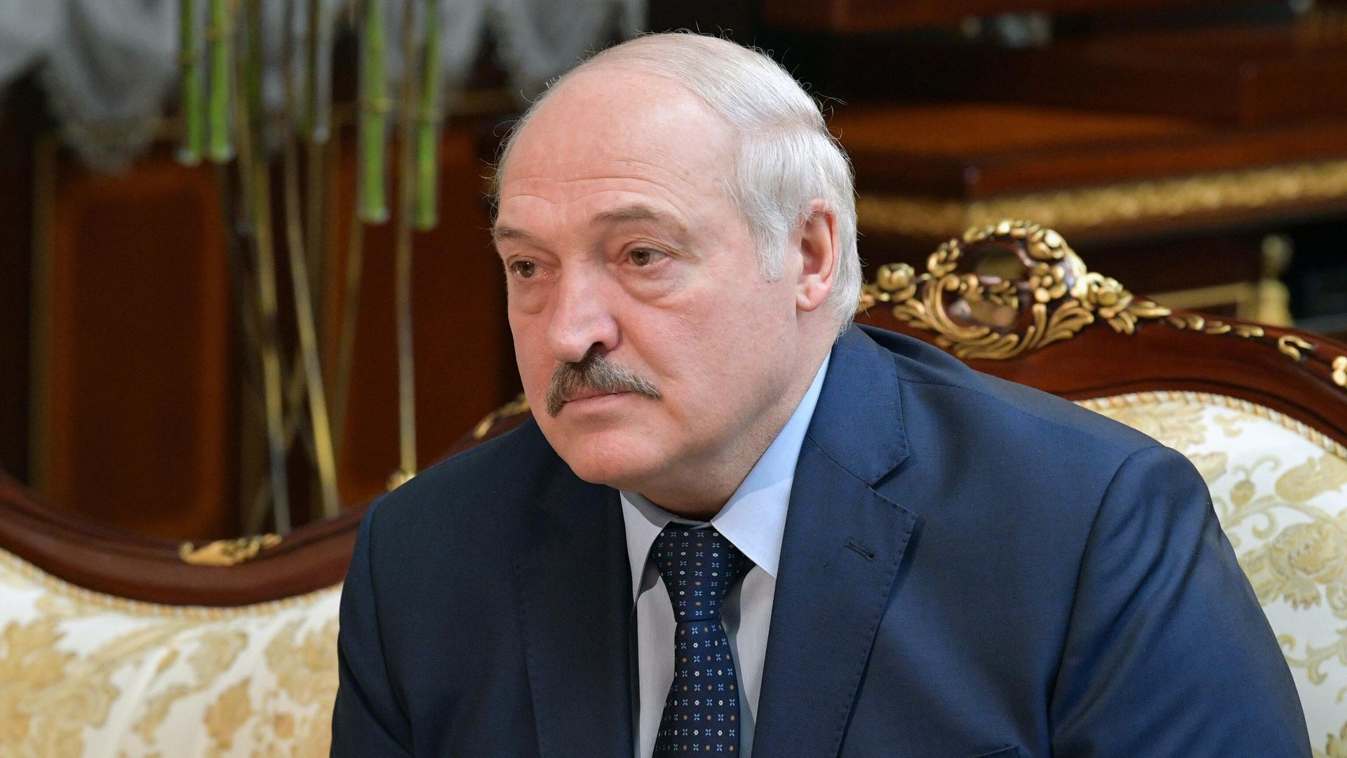 Президент Белоруссии Александр Лукашенко во время встречи с председателем правительства РФ Михаилом Мишустиным во Дворце Независимости в Минске - РИА Новости, 1920, 07.05.2021