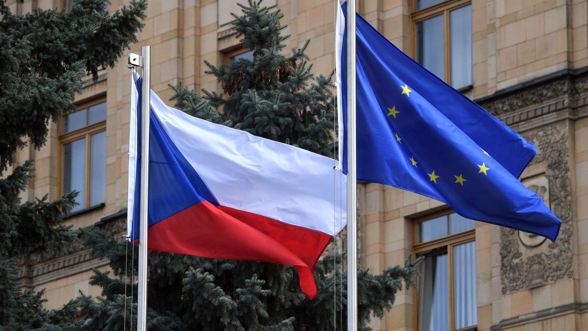 Флаги Чешской Республики и Евросоюза Флаги Чешской Республики и Евросоюза - РИА Новости, 1920, 08.12.2022