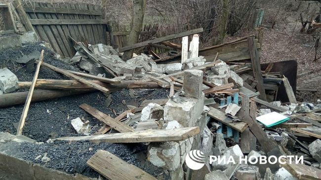 Окраины Горловки и Донецка после обстрела
