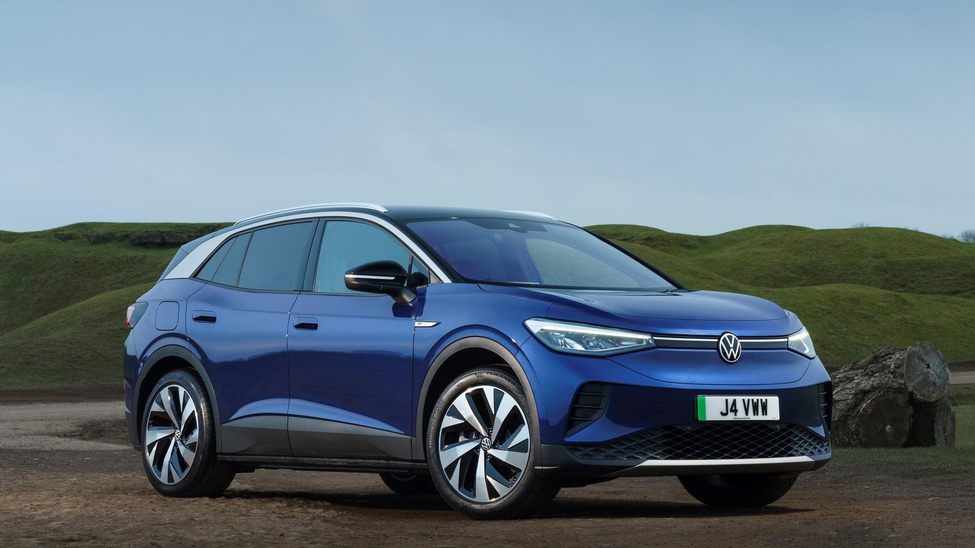 Электрический хэтчбек Volkswagen ID.4 Электрический хэтчбек Volkswagen ID.4 - РИА Новости, 1920, 21.04.2021